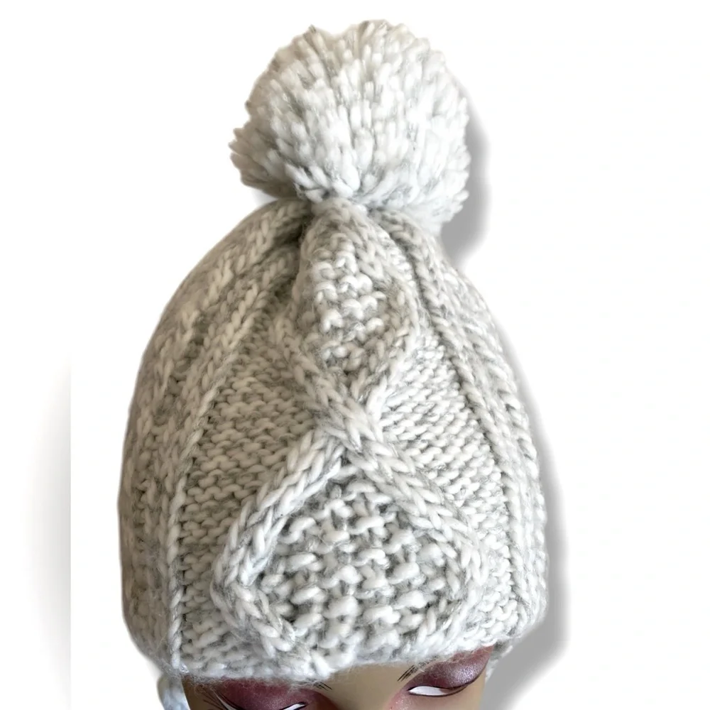 H&M Vintage Chunky Cable Knit Ear Flap Beanie Hat Fleece Lined Size 4-8Y NWOT